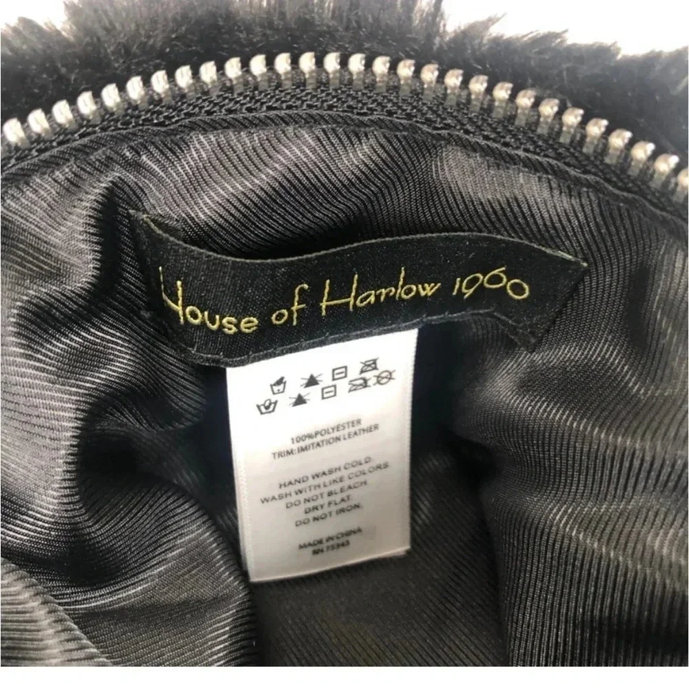 House of Harlow 1960 Black Plush Faux FurZip Wristlet Purse Bag Pinup NWT